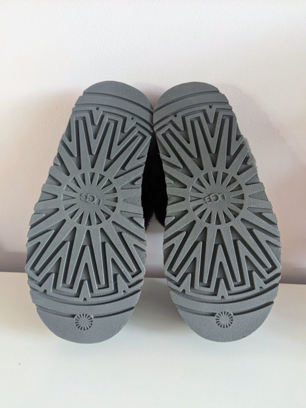 NWOT UGG Disquette Platform Slipper Charcoal Grey - Size 6 - Picture 10 of 11